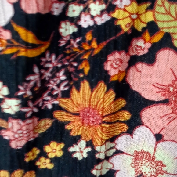 Floral Sleeveless Dress - Picture 7 of 11